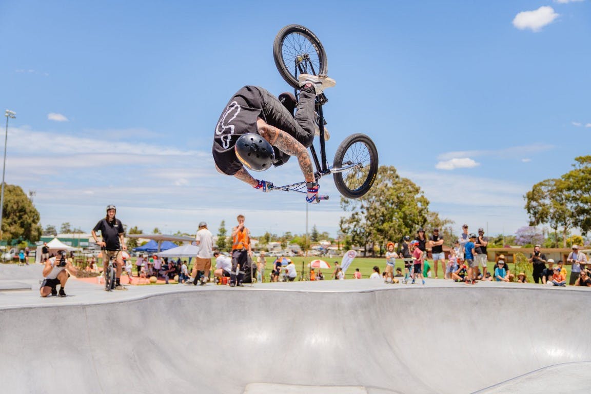 BMX bowl (Medium).jpeg